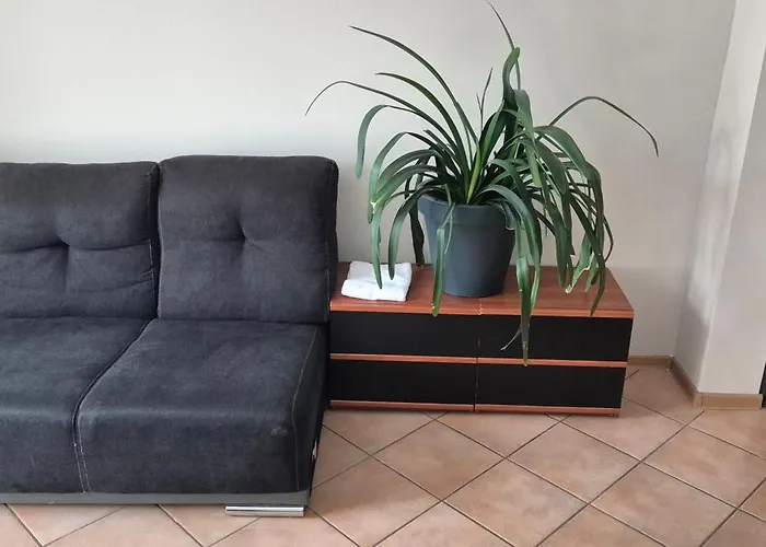 Lotta Autobus Na Targi Mtp, Darmowy Parking, Samodzielny Meldunek 招待所