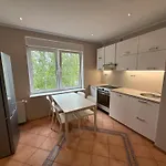 Lotta Autobus Na Targi Mtp, Darmowy Parking, Samodzielny Meldunek