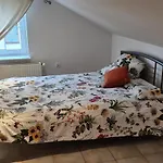 Penzion Lotta Autobus Na Targi Mtp, Darmowy Parking, Samodzielny Meldunek *