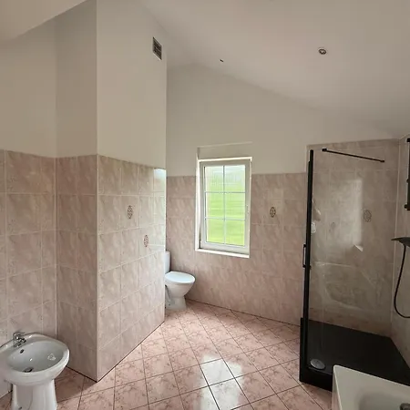 Pensjonat Lotta Autobus Na Targi Mtp, Darmowy Parking, Samodzielny Meldunek *