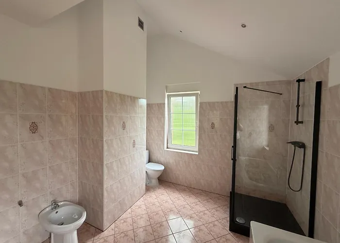 Pensjonat Lotta Autobus Na Targi Mtp, Darmowy Parking, Samodzielny Meldunek *