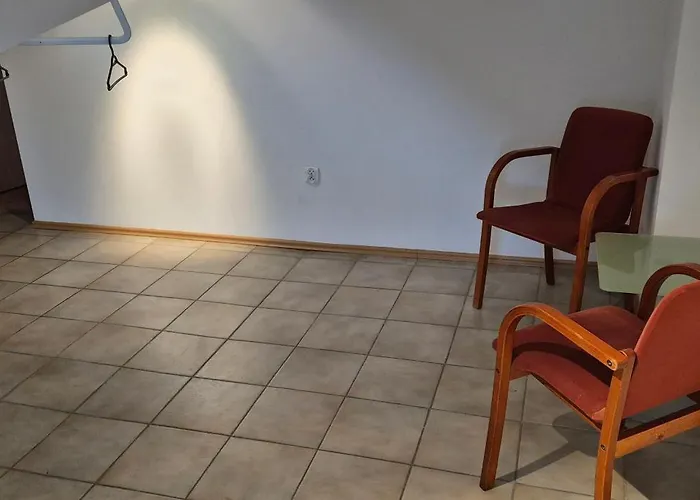 Pensjonat Lotta Autobus Na Targi Mtp, Darmowy Parking, Samodzielny Meldunek *