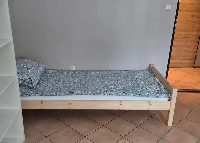 Lotta Autobus Na Targi Mtp, Darmowy Parking, Samodzielny Meldunek Гостевой дом